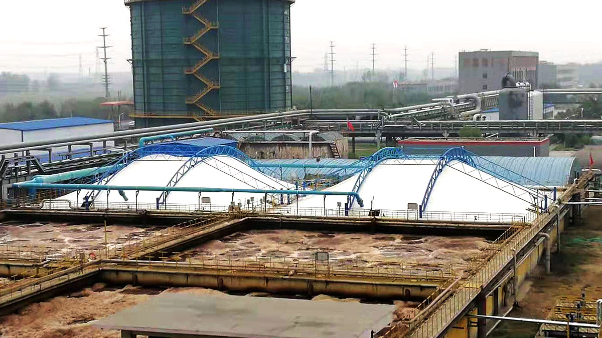 淄博鑫泰石化二沉池反吊膜封闭加盖工程